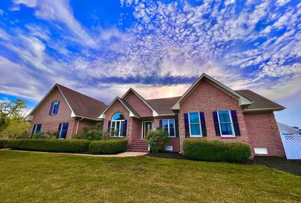 The Chesapeake Haven | 5-Acre Private Beach Getaway - Gloucester County, Virginia