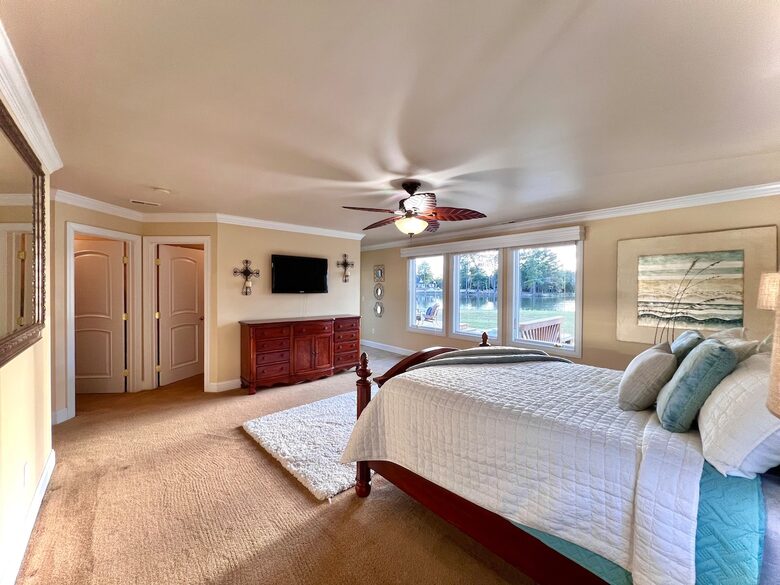 The Chesapeake Haven | 5-Acre Private Beach Getaway - Gloucester County, Virginia