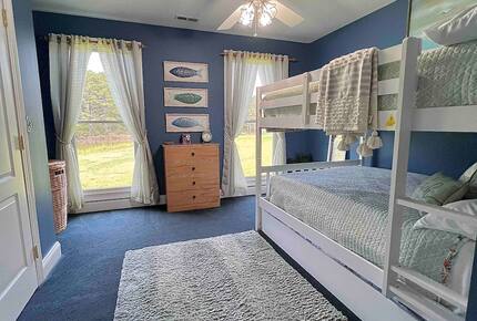 The Chesapeake Haven | 5-Acre Private Beach Getaway - Gloucester County, Virginia