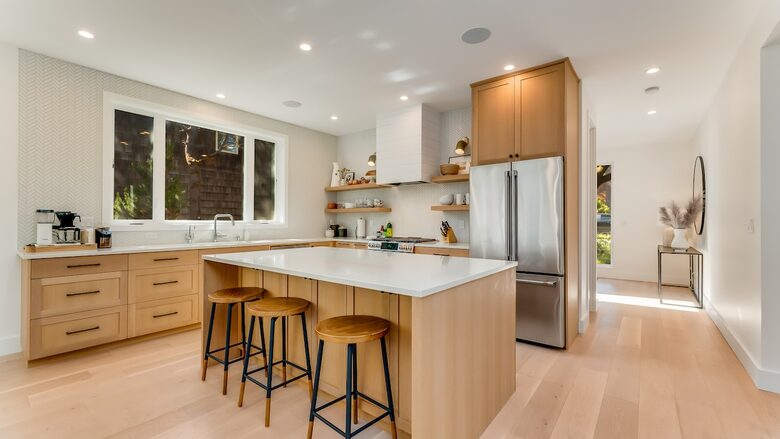 Bright Coastal Getaway Near the Ocean - Manzanita, Oregon