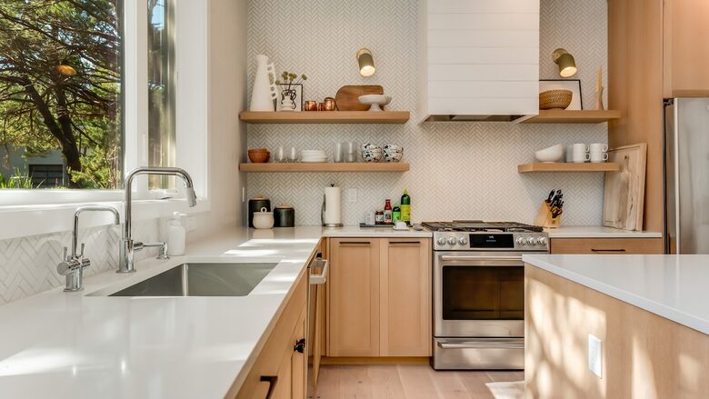 Bright Coastal Getaway Near the Ocean - Manzanita, Oregon