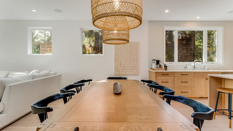 Bright Coastal Getaway Near the Ocean - Manzanita, Oregon