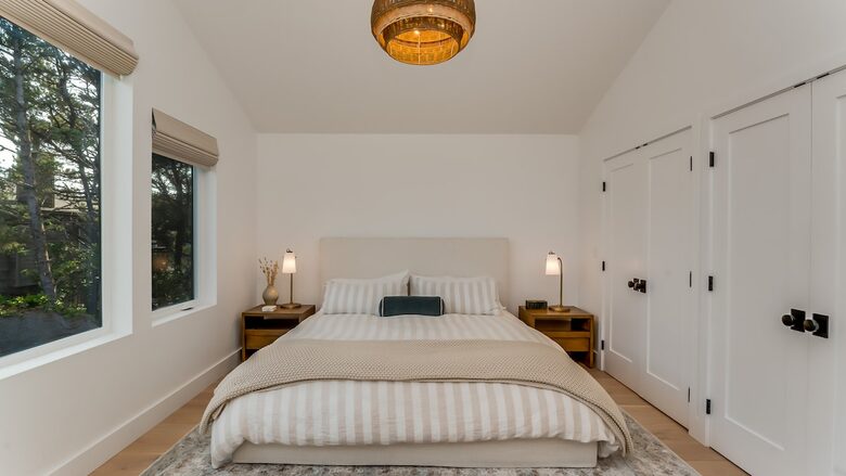 Bright Coastal Getaway Near the Ocean - Manzanita, Oregon