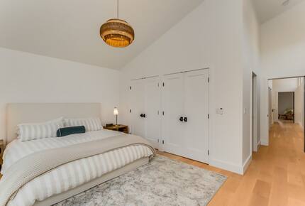 Bright Coastal Getaway Near the Ocean - Manzanita, Oregon