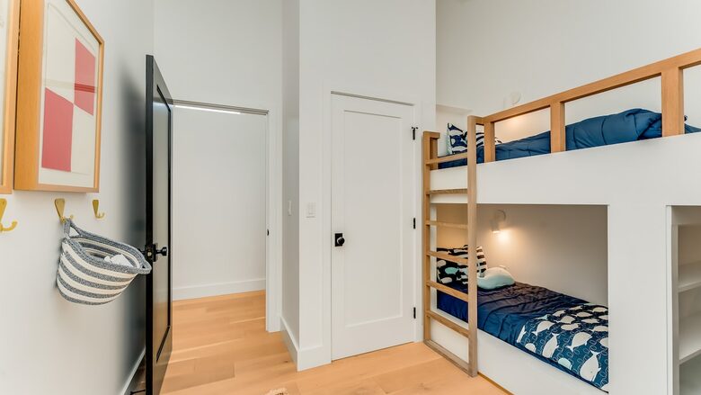 Bright Coastal Getaway Near the Ocean - Manzanita, Oregon