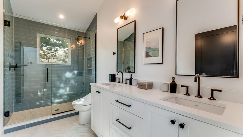 Bright Coastal Getaway Near the Ocean - Manzanita, Oregon