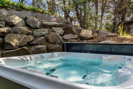 Bright Coastal Getaway Near the Ocean - Manzanita, Oregon