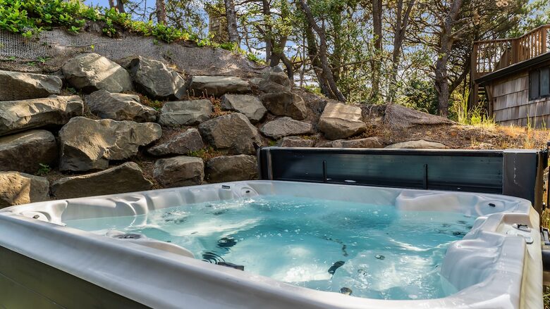 Bright Coastal Getaway Near the Ocean - Manzanita, Oregon