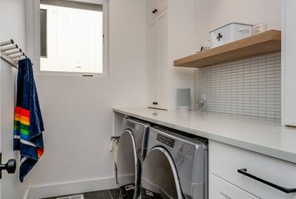 Bright Coastal Getaway Near the Ocean - Manzanita, Oregon