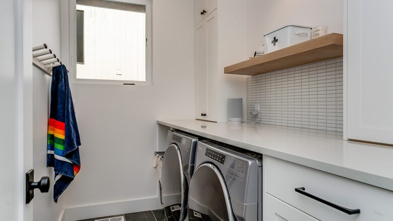 Bright Coastal Getaway Near the Ocean - Manzanita, Oregon