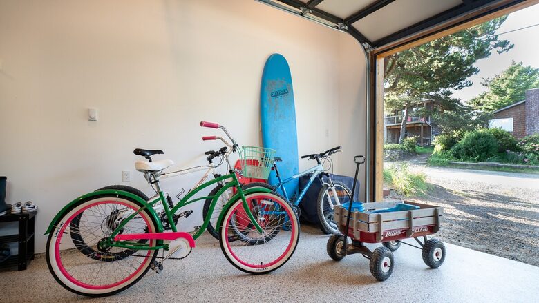 Bright Coastal Getaway Near the Ocean - Manzanita, Oregon