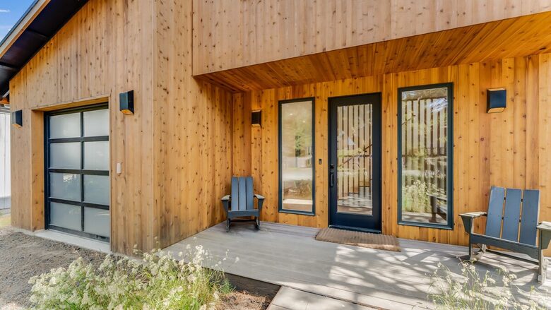 Bright Coastal Getaway Near the Ocean - Manzanita, Oregon