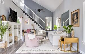 Newtown Court Getaway | Stylish Home for Families & Friends - Hampton Bays, New York