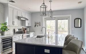 Newtown Court Getaway | Stylish Home for Families & Friends - Hampton Bays, New York