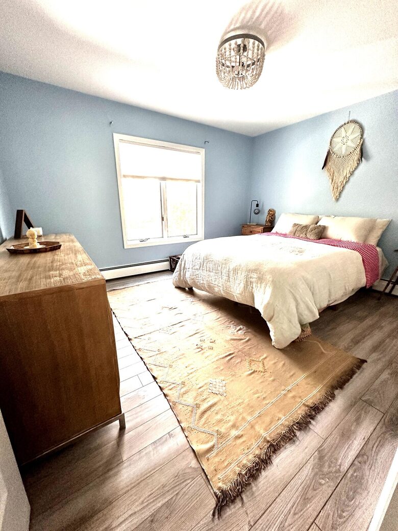 Newtown Court Getaway | Stylish Home for Families & Friends - Hampton Bays, New York