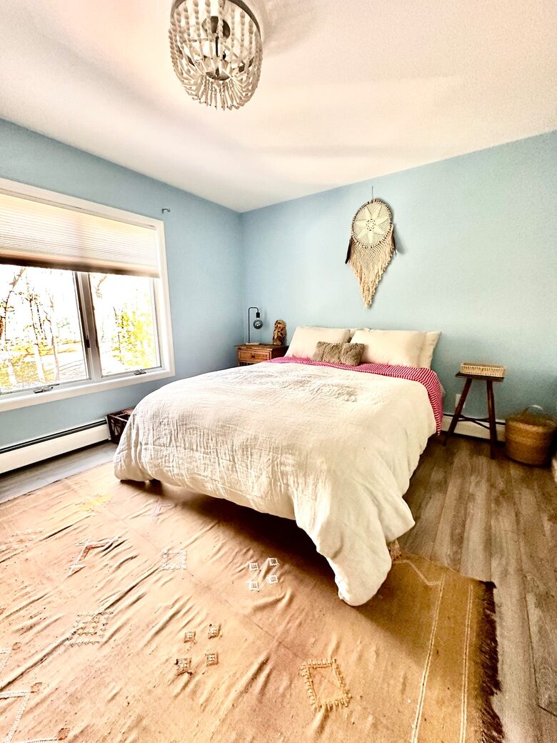 Newtown Court Getaway | Stylish Home for Families & Friends - Hampton Bays, New York