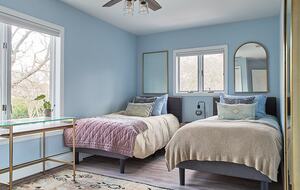 Newtown Court Getaway | Stylish Home for Families & Friends - Hampton Bays, New York