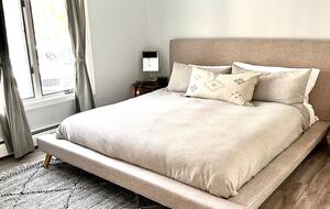 Newtown Court Getaway | Stylish Home for Families & Friends - Hampton Bays, New York