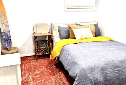 Newtown Court Getaway | Stylish Home for Families & Friends - Hampton Bays, New York