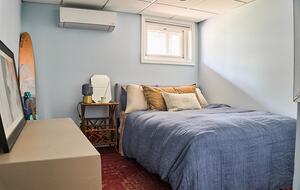 Newtown Court Getaway | Stylish Home for Families & Friends - Hampton Bays, New York