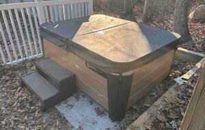 Newtown Court Getaway | Stylish Home for Families & Friends - Hampton Bays, New York