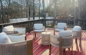 Newtown Court Getaway | Stylish Home for Families & Friends - Hampton Bays, New York