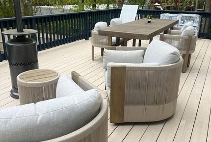 Newtown Court Getaway | Stylish Home for Families & Friends - Hampton Bays, New York