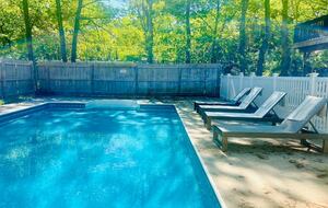 Newtown Court Getaway | Stylish Home for Families & Friends - Hampton Bays, New York