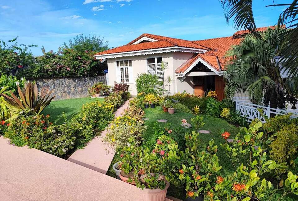 Oceanview Escape Near Bacolet Point Beaches - Bacolet Point, Scarborough, Trinidad and Tobago