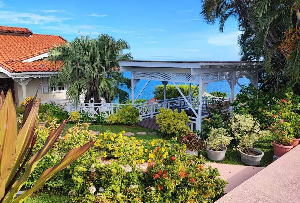 Oceanview Escape Near Bacolet Point Beaches - Bacolet Point, Scarborough, Trinidad and Tobago