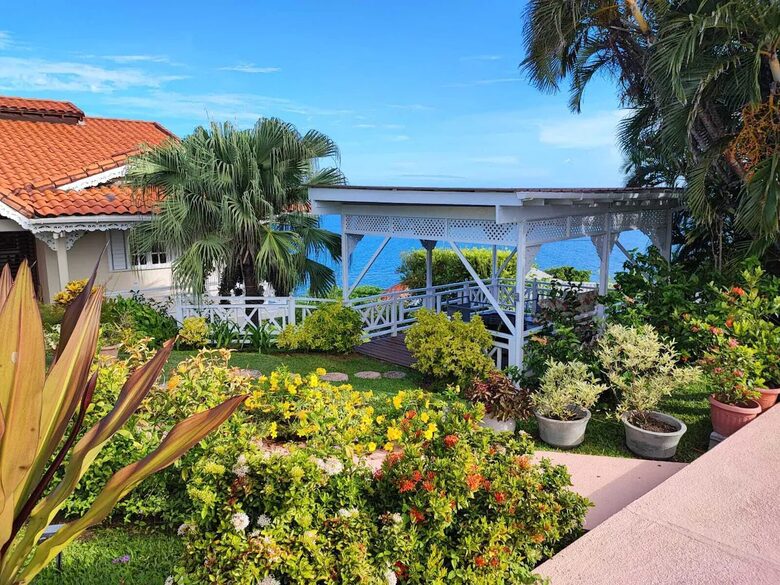 Oceanview Escape Near Bacolet Point Beaches - Bacolet Point, Scarborough, Trinidad and Tobago