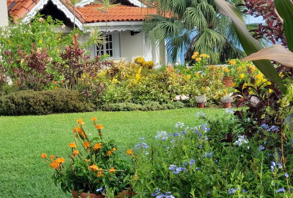 Oceanview Escape Near Bacolet Point Beaches - Bacolet Point, Scarborough, Trinidad and Tobago