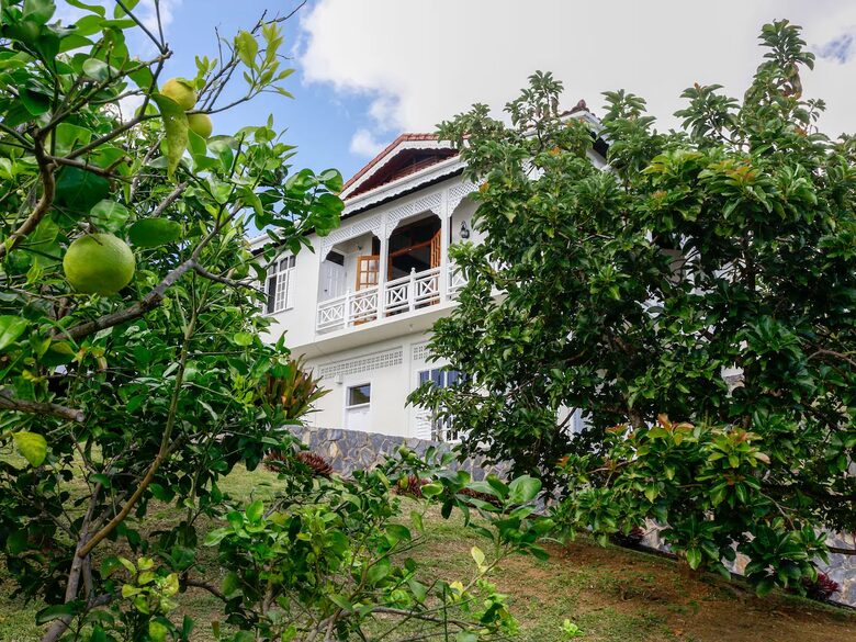 Oceanview Escape Near Bacolet Point Beaches - Bacolet Point, Scarborough, Trinidad and Tobago