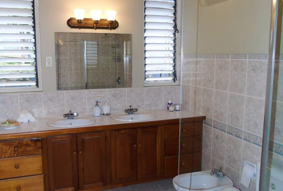 Oceanview Escape Near Bacolet Point Beaches - Bacolet Point, Scarborough, Trinidad and Tobago