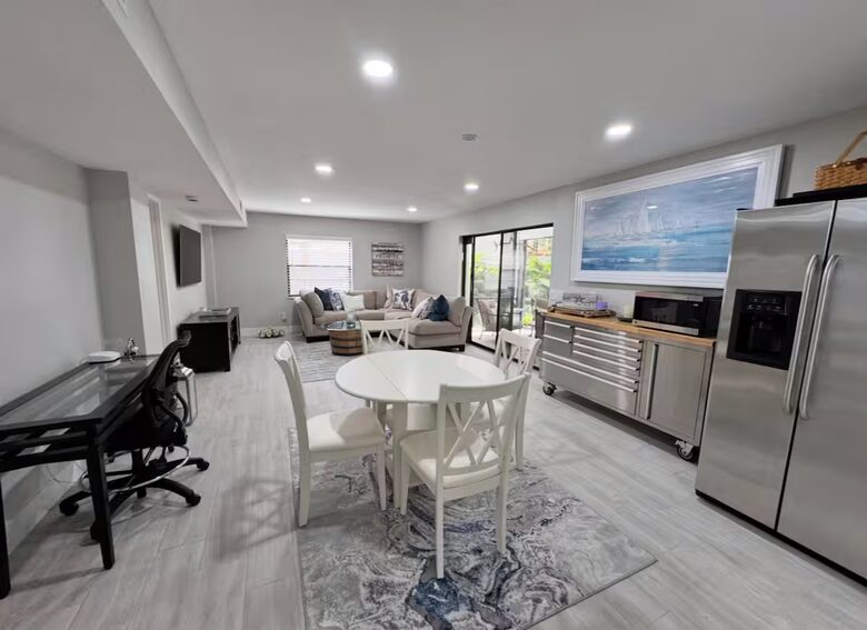 Sarasota Hideaway | 1 Mile from Siesta Key Beach & Village - Sarasota, Florida