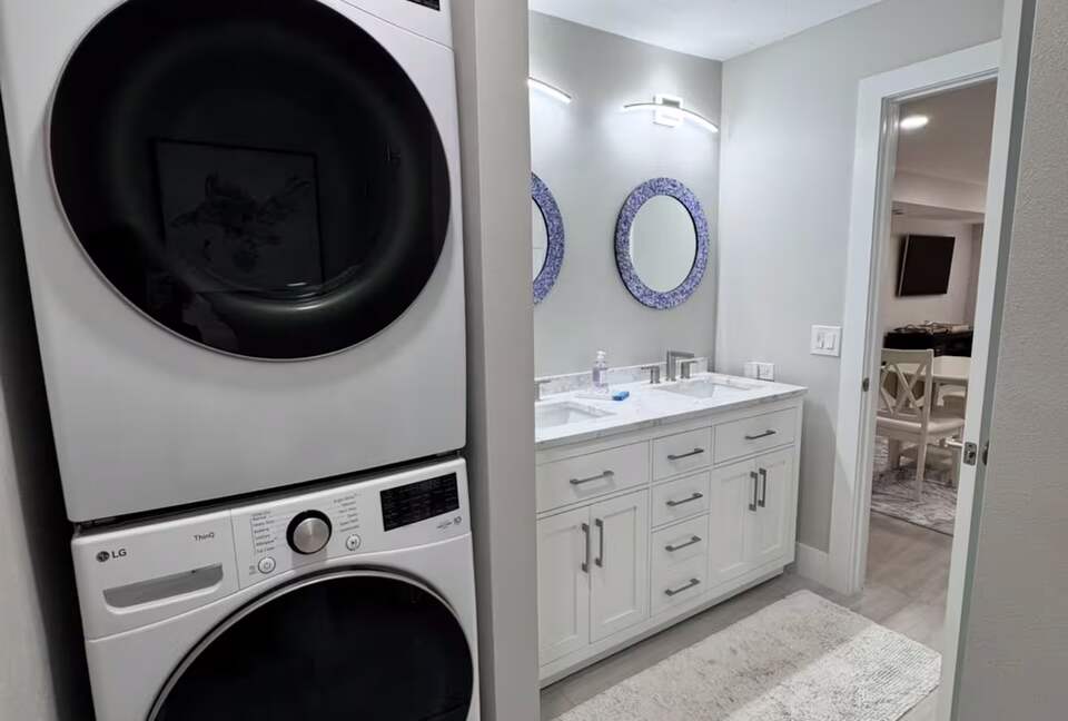 Sarasota Hideaway | 1 Mile from Siesta Key Beach & Village - Sarasota, Florida