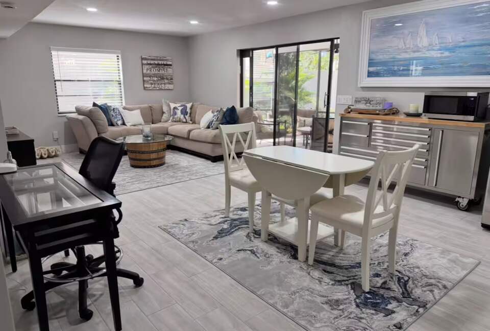 Sarasota Hideaway | 1 Mile from Siesta Key Beach & Village - Sarasota, Florida