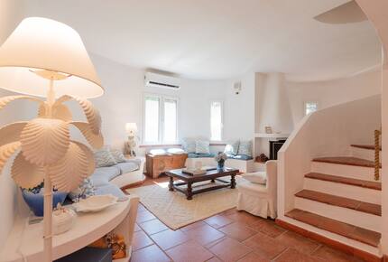 Villa Gioia, a Quiet Coastal Retreat Near Pula & Sardinia’s Famous Beaches - Fox 'e Sali-Monte Agumu, Italy