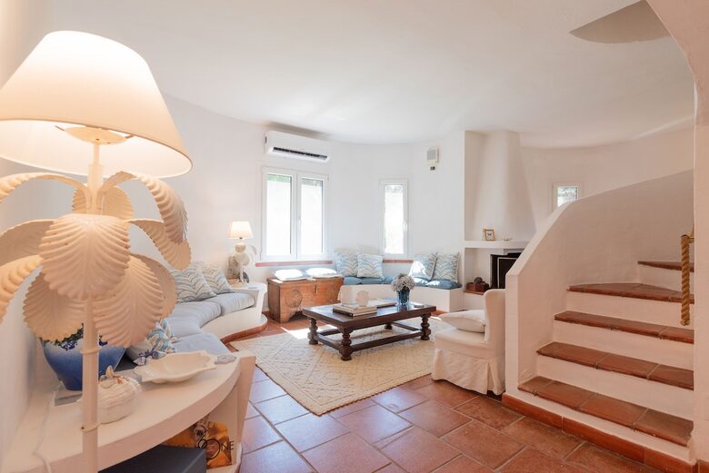 Villa Gioia, a Quiet Coastal Retreat Near Pula & Sardinia’s Famous Beaches - Fox 'e Sali-Monte Agumu, Italy