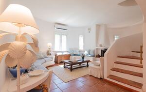 Villa Gioia, a Quiet Coastal Retreat Near Pula & Sardinia’s Famous Beaches - Fox 'e Sali-Monte Agumu, Italy