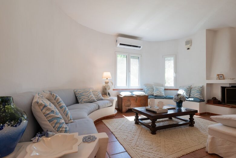 Villa Gioia, a Quiet Coastal Retreat Near Pula & Sardinia’s Famous Beaches - Fox 'e Sali-Monte Agumu, Italy