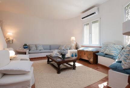 Villa Gioia, a Quiet Coastal Retreat Near Pula & Sardinia’s Famous Beaches - Fox 'e Sali-Monte Agumu, Italy