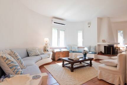 Villa Gioia, a Quiet Coastal Retreat Near Pula & Sardinia’s Famous Beaches - Fox 'e Sali-Monte Agumu, Italy