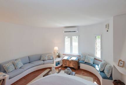 Villa Gioia, a Quiet Coastal Retreat Near Pula & Sardinia’s Famous Beaches - Fox 'e Sali-Monte Agumu, Italy