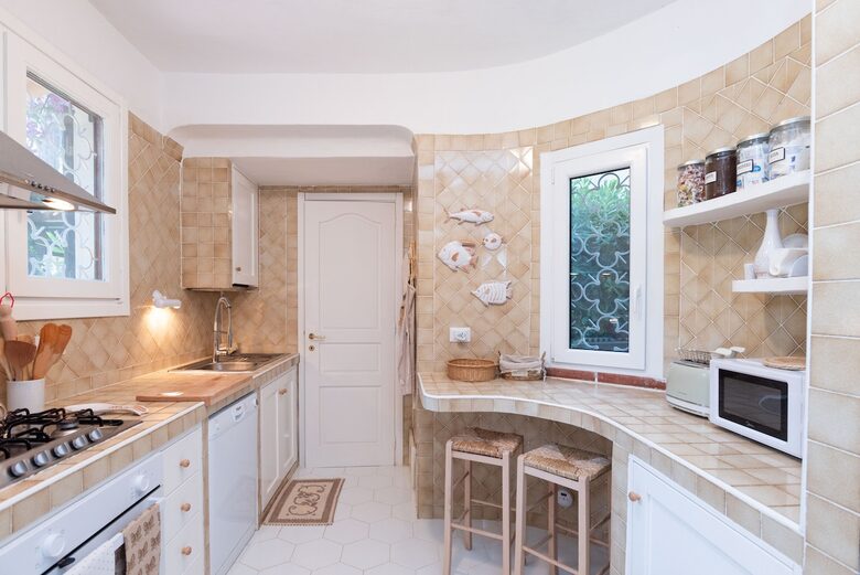 Villa Gioia, a Quiet Coastal Retreat Near Pula & Sardinia’s Famous Beaches - Fox 'e Sali-Monte Agumu, Italy