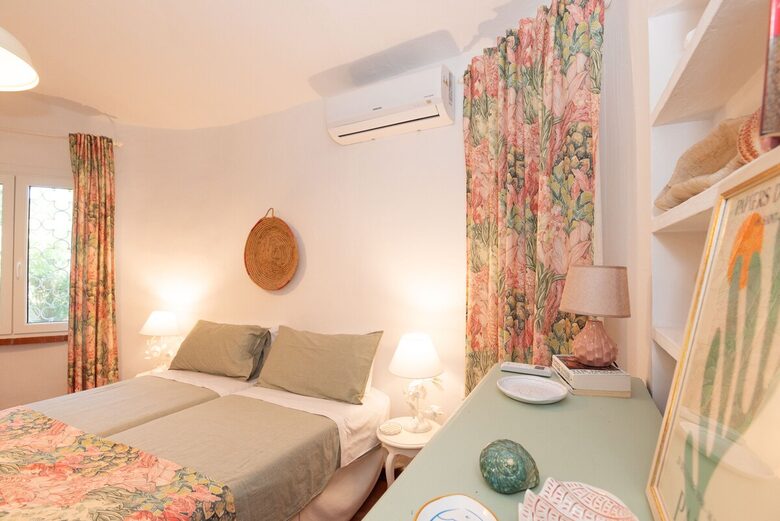 Villa Gioia, a Quiet Coastal Retreat Near Pula & Sardinia’s Famous Beaches - Fox 'e Sali-Monte Agumu, Italy