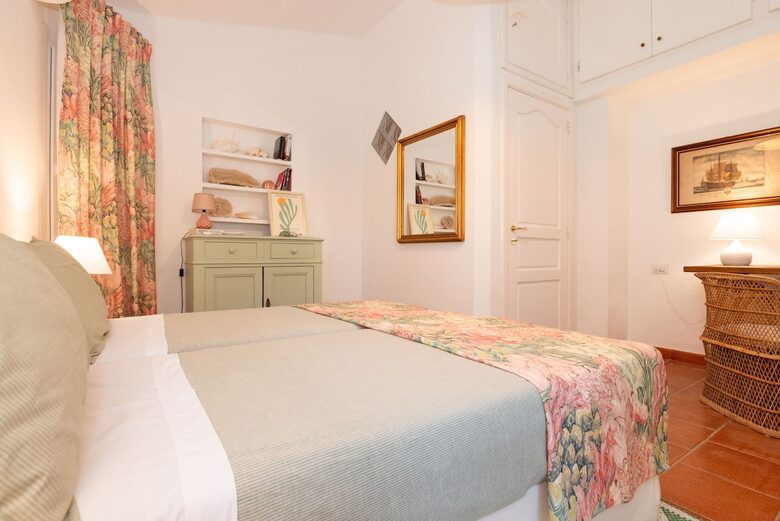 Villa Gioia, a Quiet Coastal Retreat Near Pula & Sardinia’s Famous Beaches - Fox 'e Sali-Monte Agumu, Italy