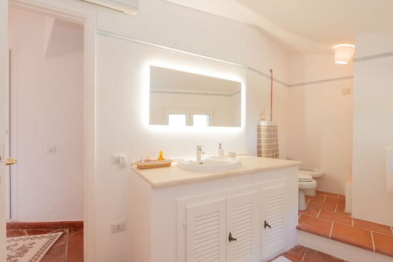 Villa Gioia, a Quiet Coastal Retreat Near Pula & Sardinia’s Famous Beaches - Fox 'e Sali-Monte Agumu, Italy