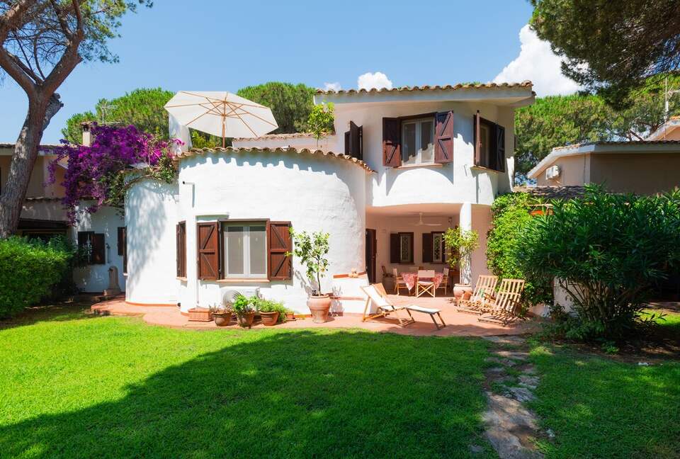 Villa Gioia, a Quiet Coastal Retreat Near Pula & Sardinia’s Famous Beaches - Fox 'e Sali-Monte Agumu, Italy