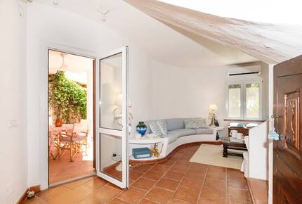 Villa Gioia, a Quiet Coastal Retreat Near Pula & Sardinia’s Famous Beaches - Fox 'e Sali-Monte Agumu, Italy